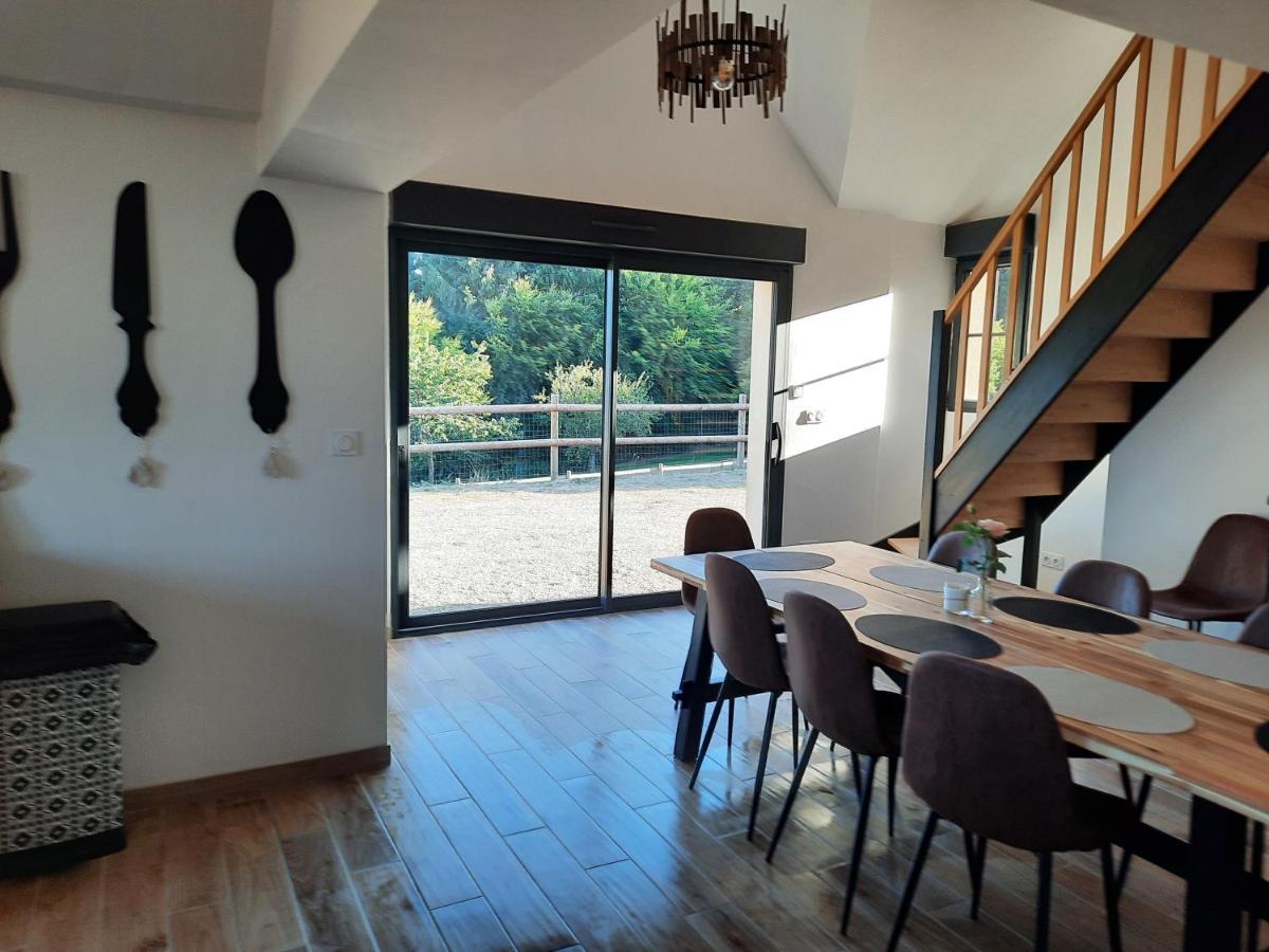 Madelaine Ranch, maison de campagne 10 personnes Le Gast Extérieur photo