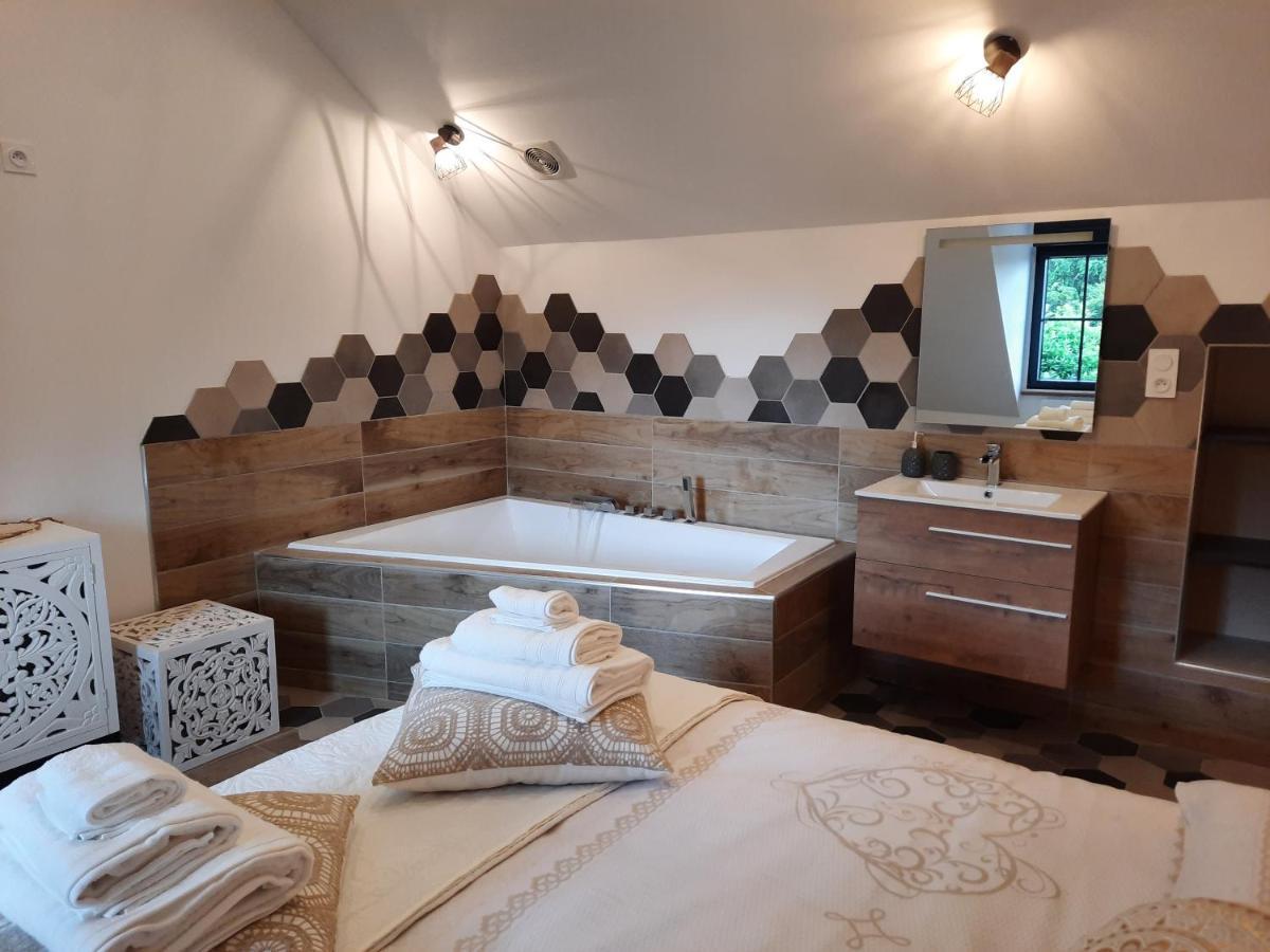 Madelaine Ranch, maison de campagne 10 personnes Le Gast Extérieur photo