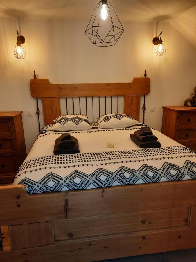 Madelaine Ranch, maison de campagne 10 personnes Le Gast Extérieur photo