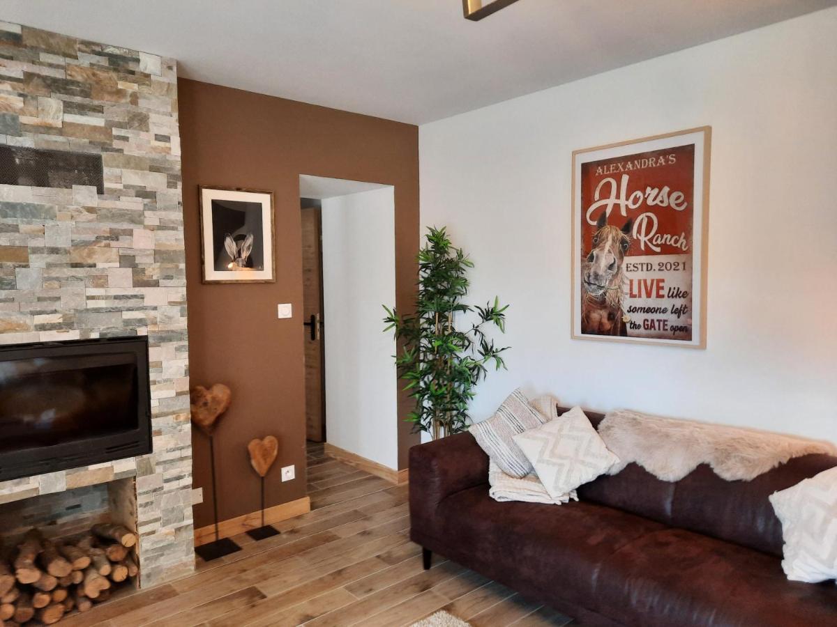 Madelaine Ranch, maison de campagne 10 personnes Le Gast Extérieur photo