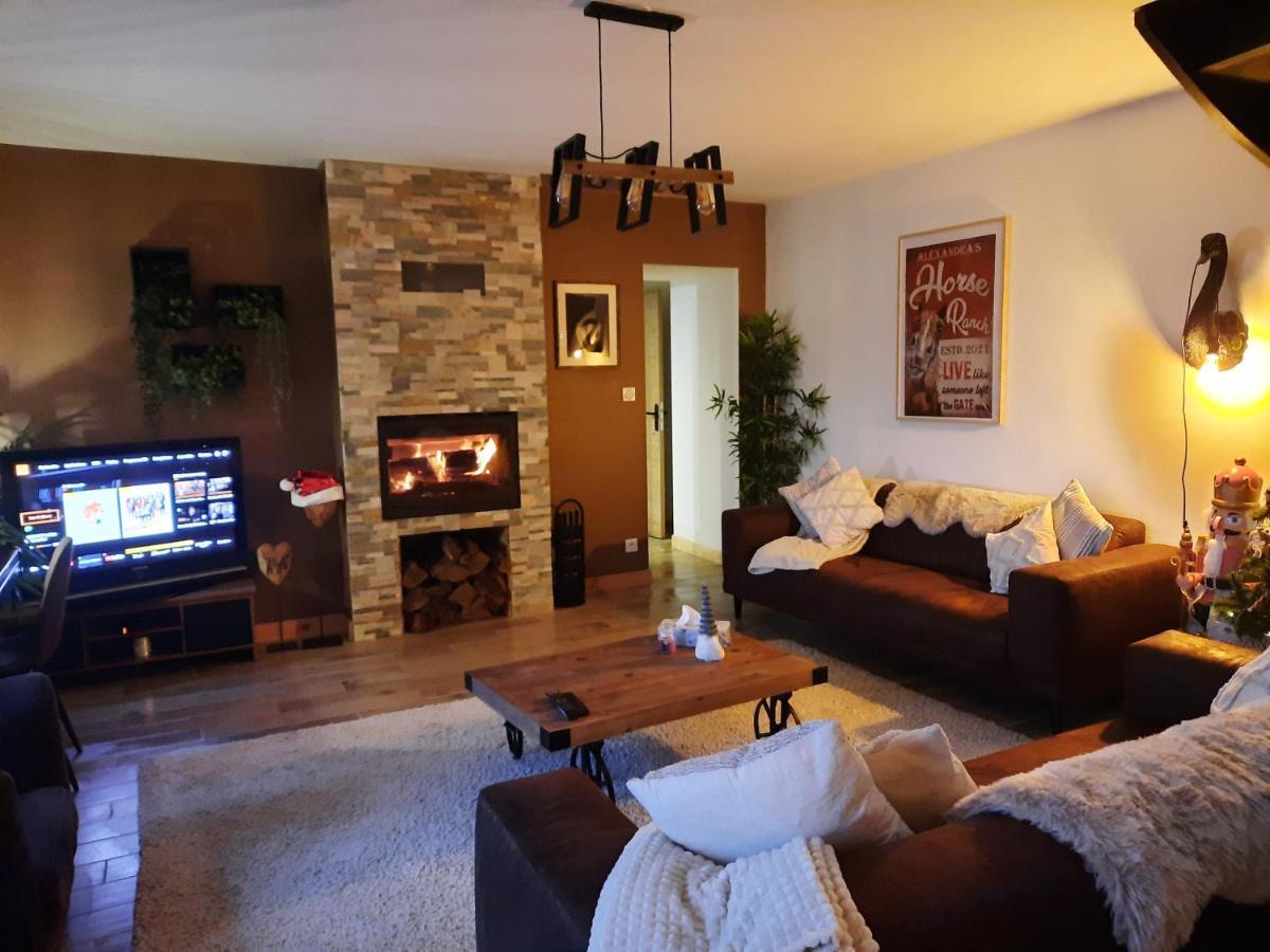 Madelaine Ranch, maison de campagne 10 personnes Le Gast Extérieur photo
